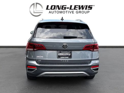 Certified 2024 Volkswagen Taos SE w/ Black Wheel Package FWD image 5