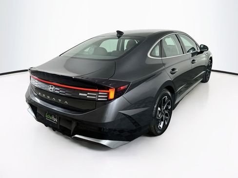 Used 2025 Hyundai Sonata SEL FWD image 9