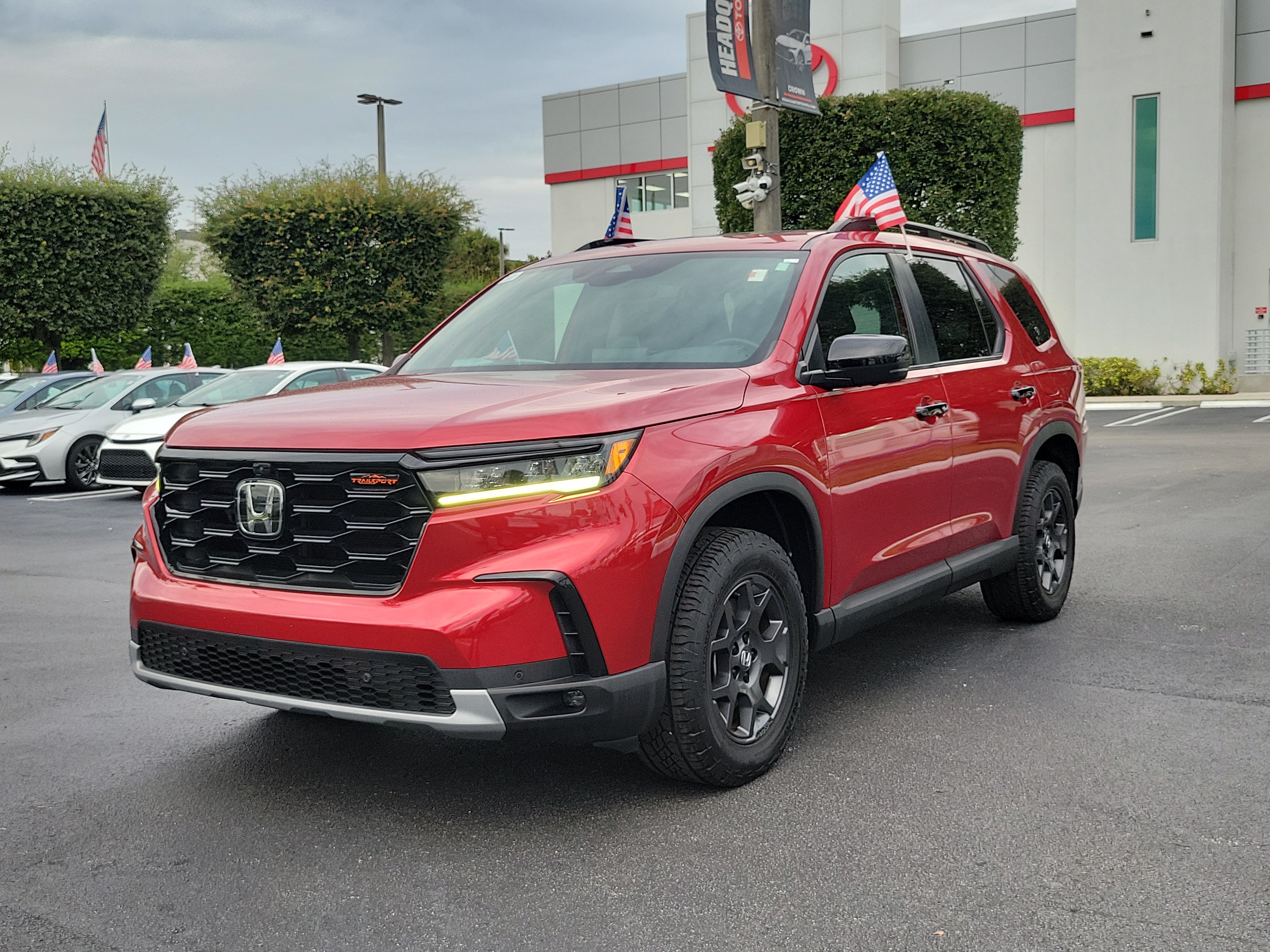 Used 2024 Honda Pilot TrailSport image 6