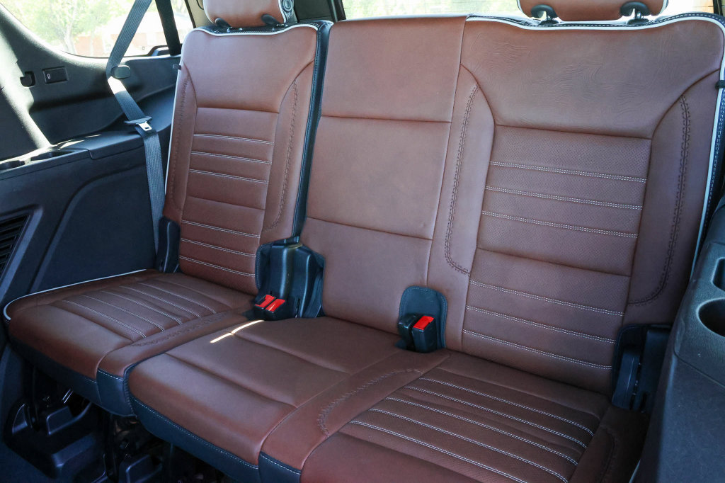 Used 2023 GMC Yukon Denali Ultimate AWD/4WD image 20