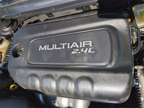 Used 2015 Jeep Cherokee Latitude image 30