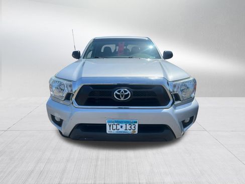 Used 2013 Toyota Tacoma 4x4 Access Cab V6 w/ SR5 Pkg image 2