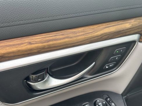 Used 2017 Honda CR-V EX-L image 16