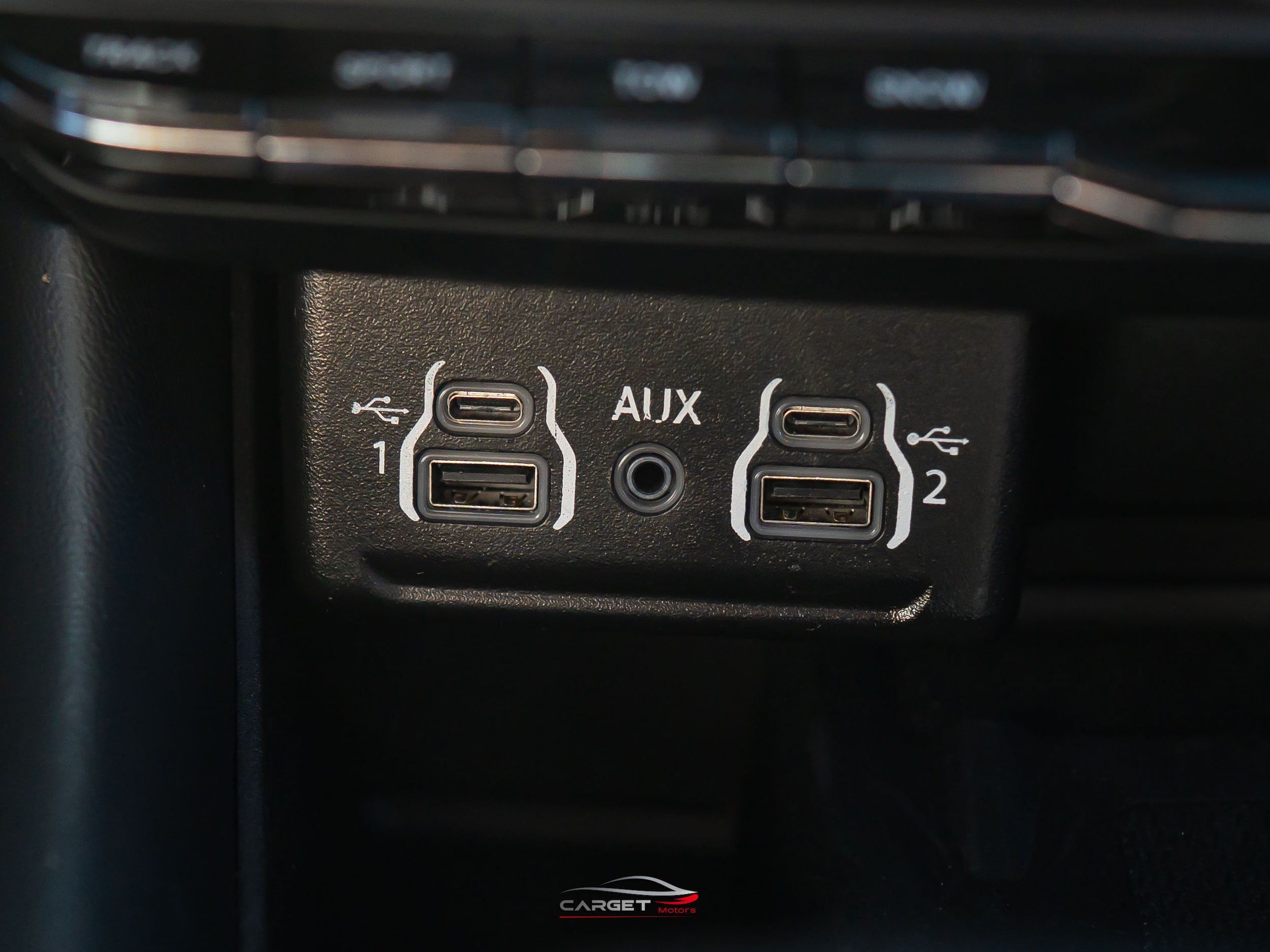 Used 2023 Dodge Durango R/T w/ Tow 'N Go Package AWD/4WD image 37