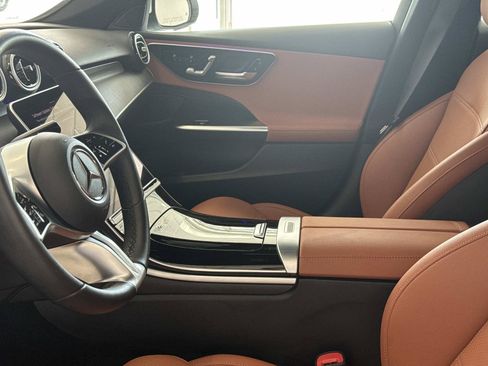 Used 2025 Mercedes-Benz C 300 Sedan image 14