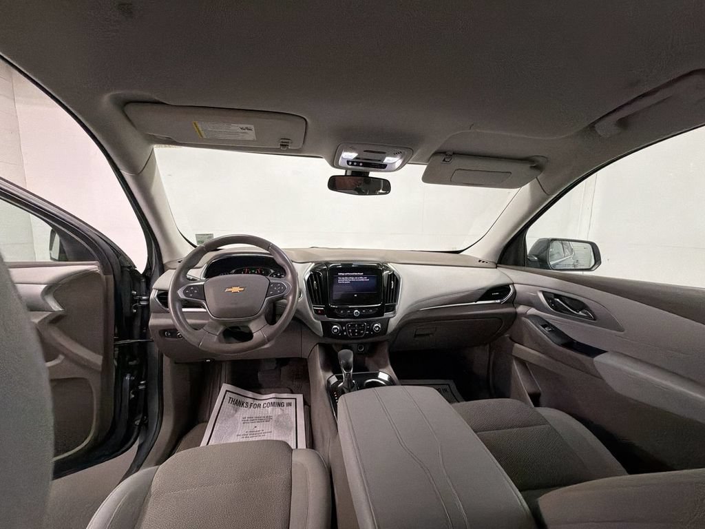 Used 2021 Chevrolet Traverse LT FWD image 19