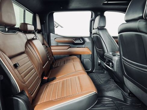 Used 2024 GMC Sierra 1500 Denali Ultimate image 13