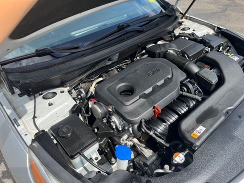 Used 2016 Hyundai Sonata SE FWD image 37