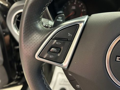 Used 2016 Chevrolet Camaro SS RWD image 13