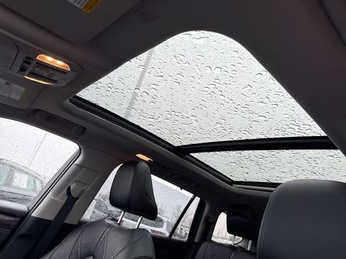 Used 2021 Toyota Highlander Platinum image 22