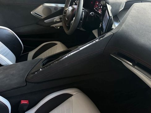 Used 2023 Chevrolet Corvette Stingray Premium Conv image 16