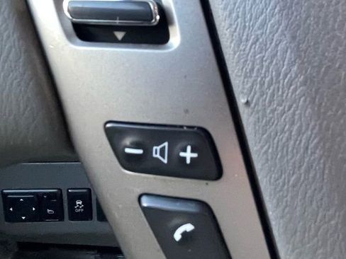 Used 2020 Nissan NV 2500 SV image 22