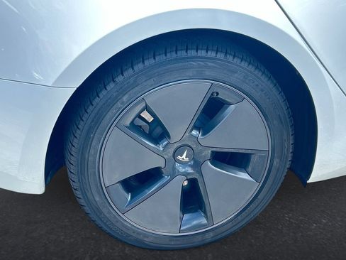 Used 2023 Tesla Model 3 Standard Range RWD image 27