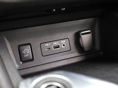 Certified 2025 Nissan Sentra SV FWD image 13