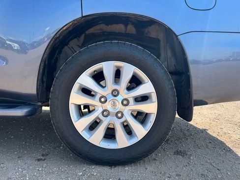 Used 2019 Toyota Sequoia Platinum AWD/4WD image 14