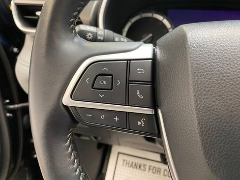 Used 2022 Toyota Highlander XLE image 25