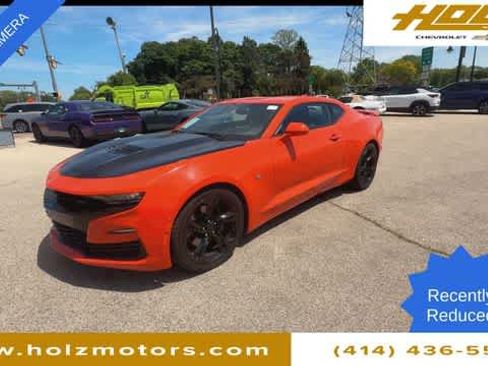 Used 2019 Chevrolet Camaro SS RWD image 4