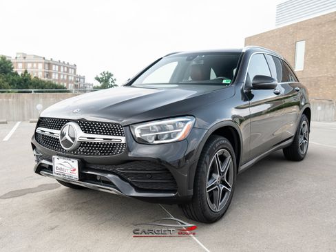 Used 2021 Mercedes-Benz GLC 300 4MATIC w/ AMG Line image 5