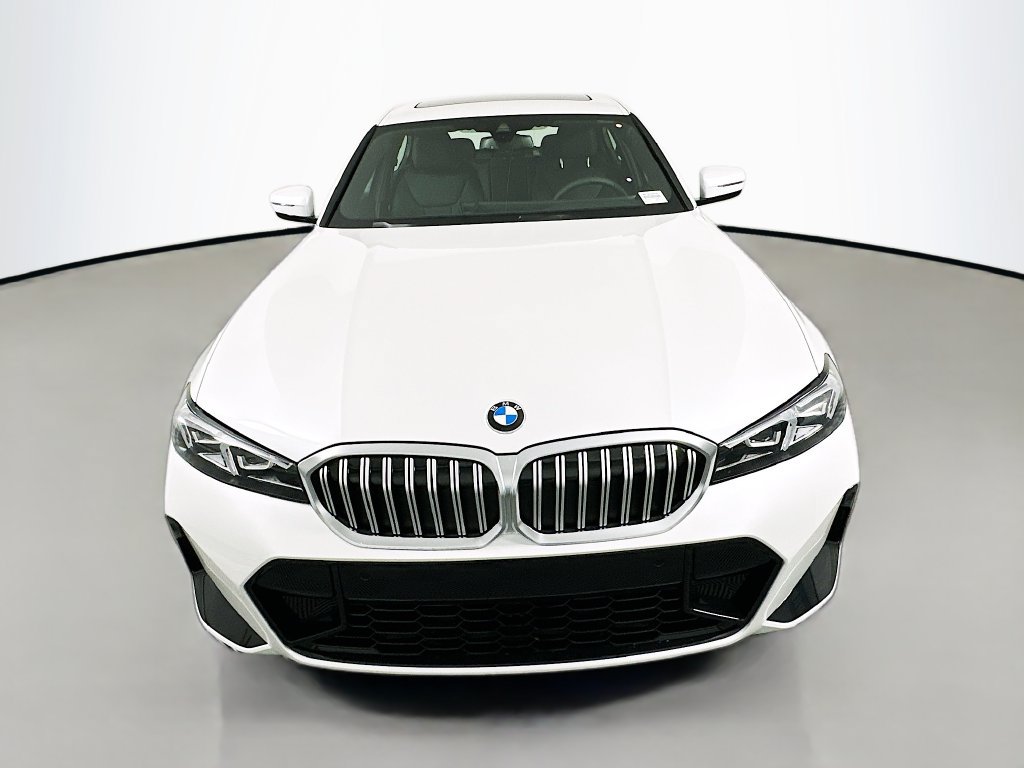 Used 2026 BMW 330i Sedan w/ M Sport Package RWD image 2