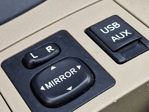 Used 2012 Toyota RAV4 4WD w/ Value Pkg image 25