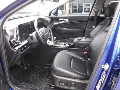 Used 2023 Kia Sportage EX image 10