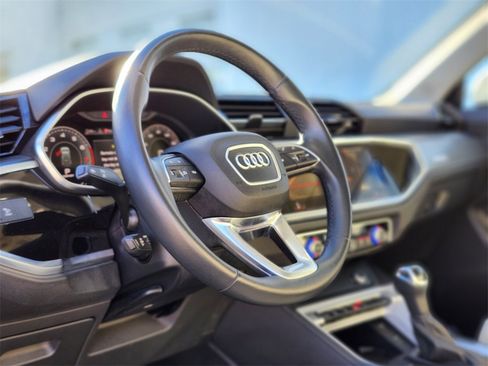 Used 2024 Audi Q3 2.0T Premium Plus image 17