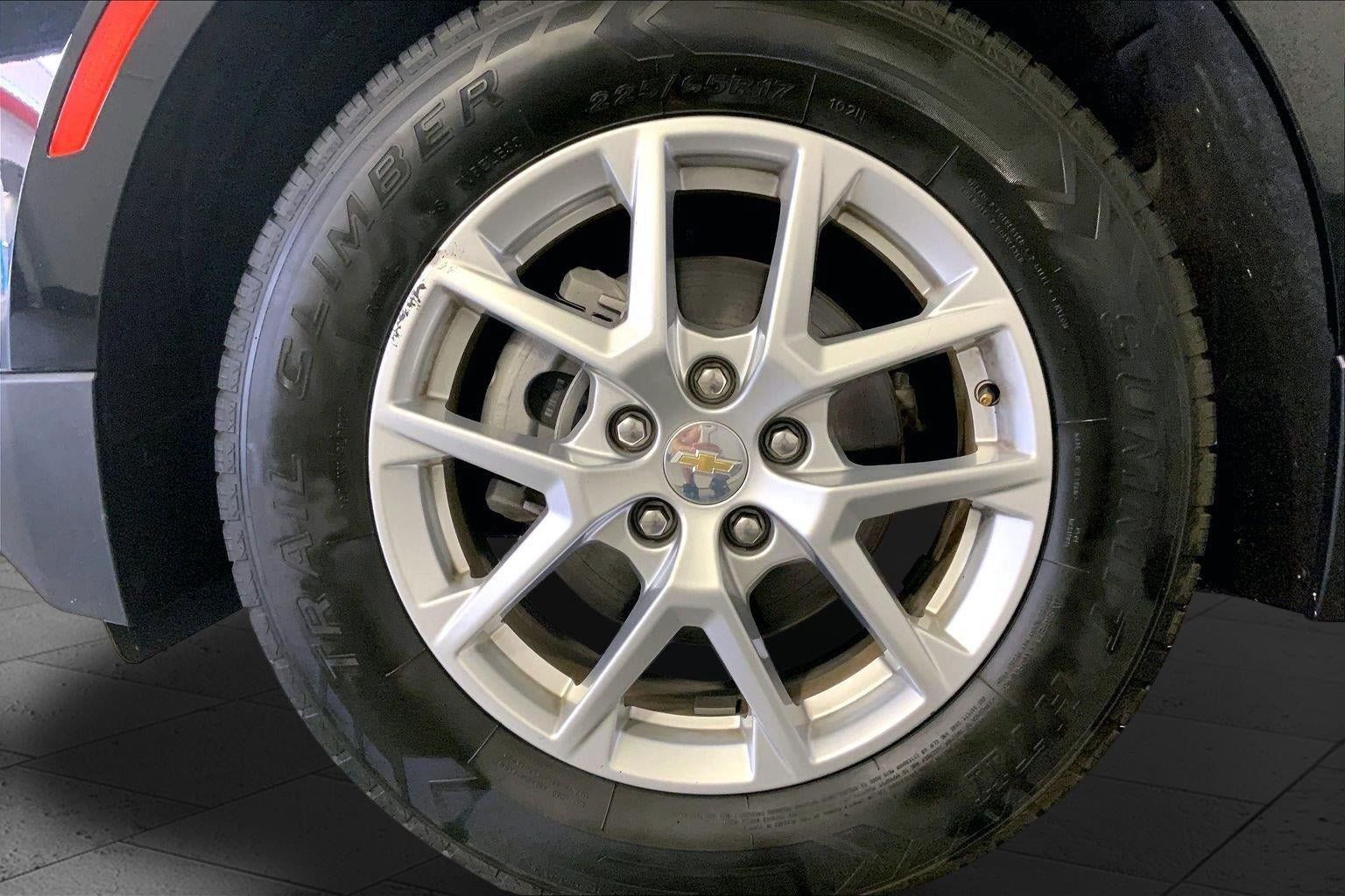 Used 2024 Chevrolet Equinox LT AWD/4WD image 9