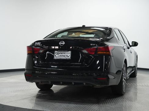 Used 2024 Nissan Altima 2.5 SV image 8