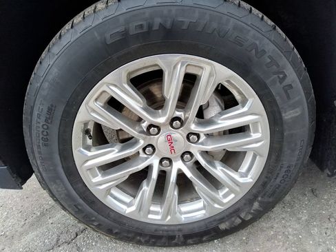 Used 2023 GMC Yukon XL SLT AWD/4WD image 10