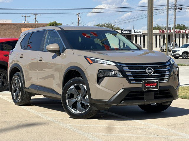 Used 2025 Nissan Rogue SV FWD image 3