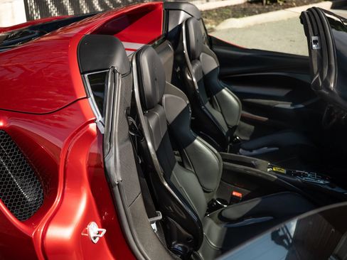 Used 2023 Ferrari 296 GTS RWD image 47