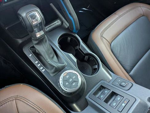Used 2022 Ford Bronco Outer Banks AWD/4WD image 12