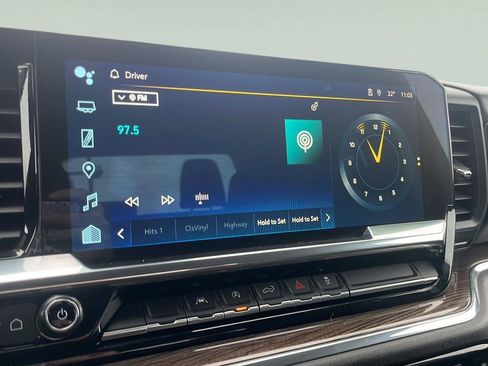 Used 2023 Chevrolet Silverado 1500 LT image 17