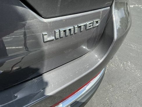 Used 2023 Jeep Grand Cherokee Limited AWD/4WD image 8
