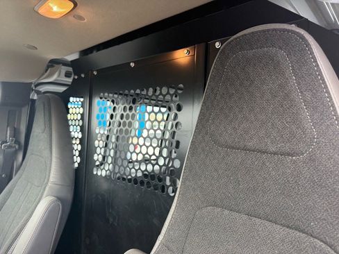 Used 2022 GMC Savana 2500 w/ Driver Convenience Package image 10