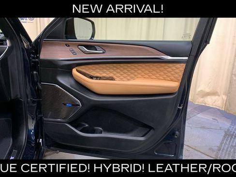 Used 2022 Jeep Grand Cherokee Summit AWD/4WD image 11