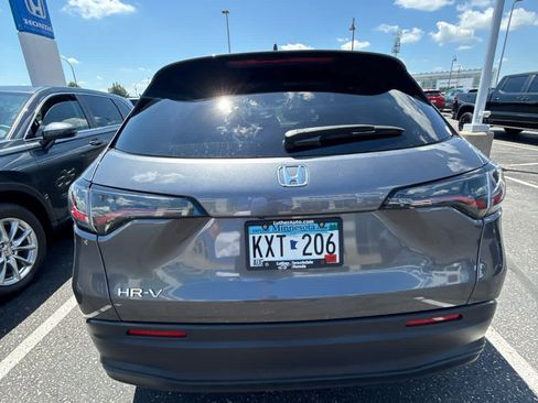 Used 2024 Honda HR-V LX image 3