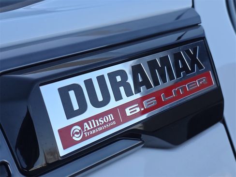 Used 2025 GMC Sierra 2500 AT4 image 10