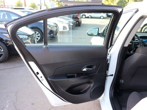 Used 2016 Chevrolet Cruze LT FWD image 23