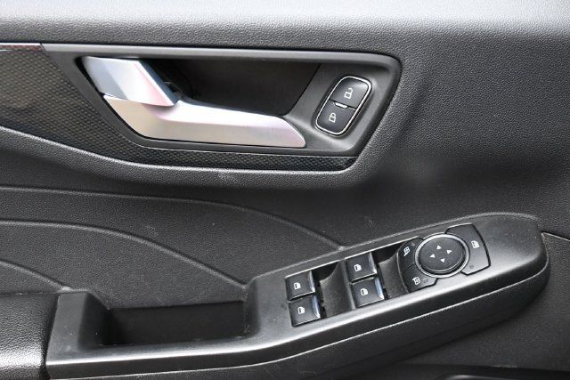 Used 2025 Ford Escape ST-Line FWD image 16