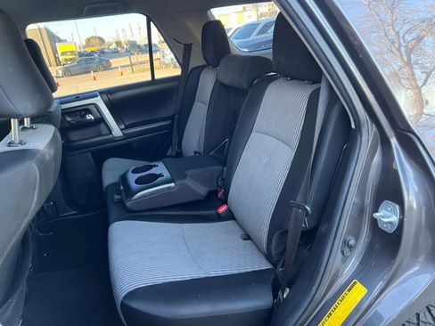 Used 2017 Toyota 4Runner SR5 AWD/4WD image 20