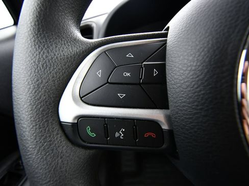 Used 2023 Jeep Renegade Latitude AWD/4WD image 21