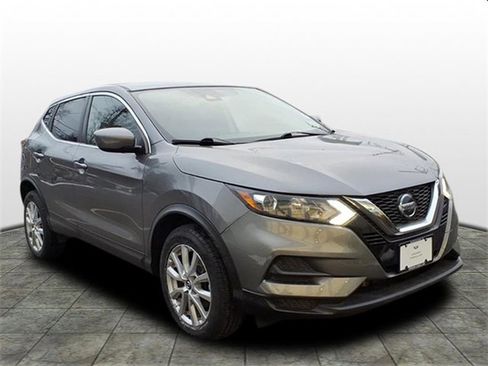 Used 2021 Nissan Rogue Sport S image 1