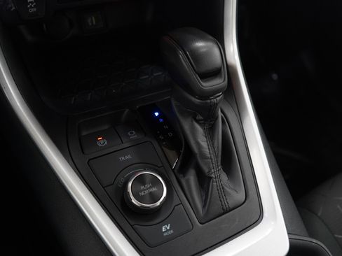 Used 2024 Toyota RAV4 XLE image 23