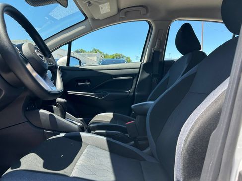 Used 2025 Nissan Versa SV FWD image 21
