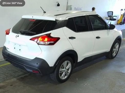 Used 2020 Nissan Kicks S FWD image 3