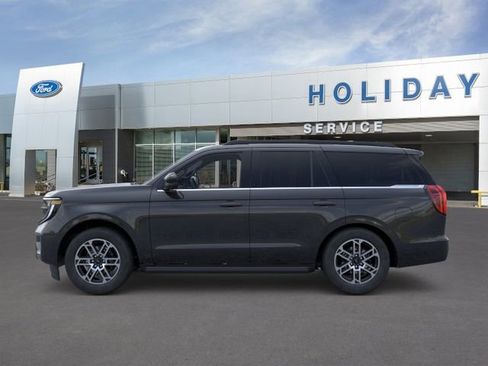 New 2026 Ford Expedition Active RWD image 3