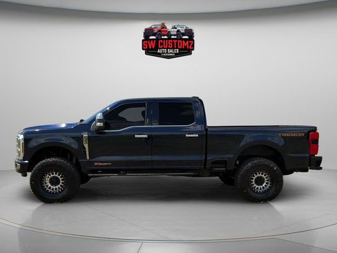 Used 2024 Ford F350 Platinum w/ Tremor Off-Road Package AWD/4WD image 4