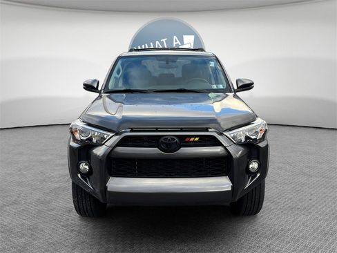 Certified 2018 Toyota 4Runner SR5 image 9