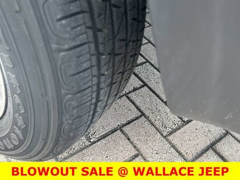 Used 2022 Jeep Cherokee Latitude Lux AWD/4WD image 15